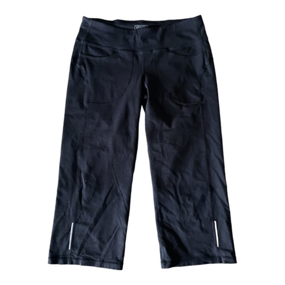 ATHLETA ‎ Power Kick Wide Leg Capris Leggings Black Size Small - Picture 3 of 11